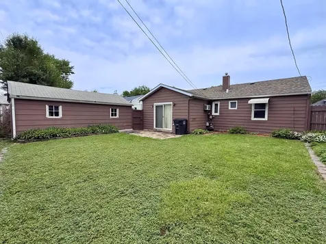 971 41ST Street Moline IL 61265