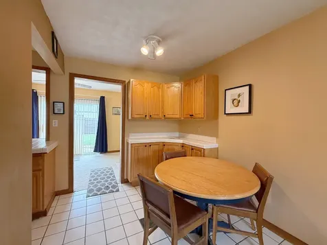 971 41ST Street Moline IL 61265