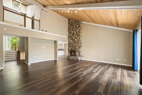 1803 Cassandra Lane Mchenry IL 60051