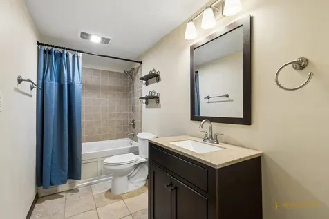 1803 Cassandra Lane Mchenry IL 60051