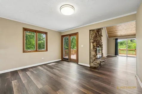 1803 Cassandra Lane Mchenry IL 60051
