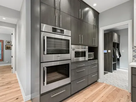 9224 Central Park Avenue Evanston IL 60203