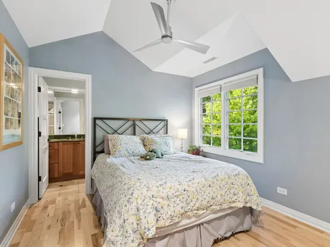 9224 Central Park Avenue Evanston IL 60203