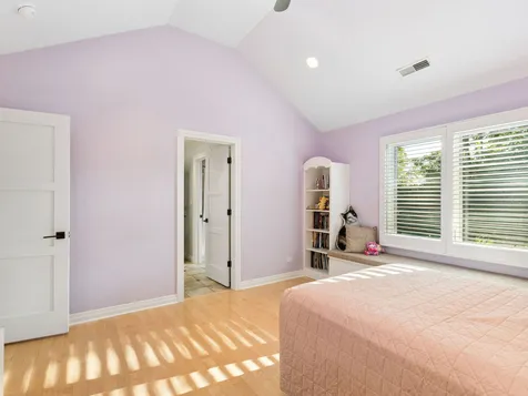 9224 Central Park Avenue Evanston IL 60203