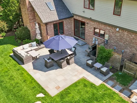 9224 Central Park Avenue Evanston IL 60203