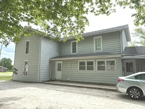 722/724 West Grant Highway Marengo IL 60152