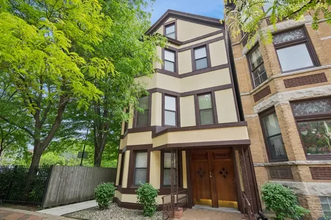 1413 West Oakdale Avenue Chicago IL 60657