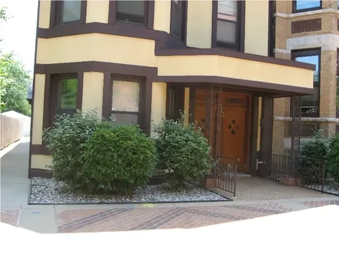 1413 West Oakdale Avenue Chicago IL 60657