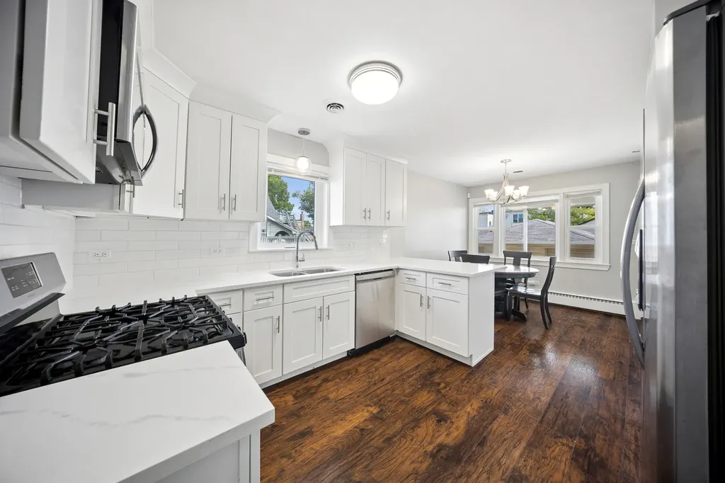 2841 North Neva Avenue Chicago IL 60634