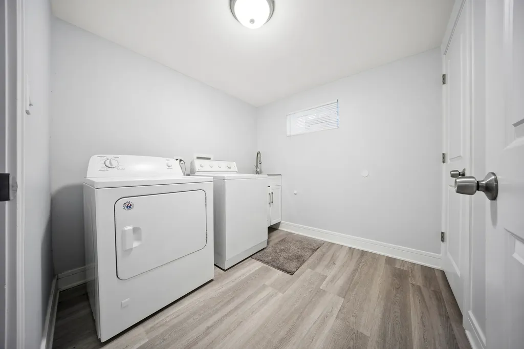 2841 North Neva Avenue Chicago IL 60634