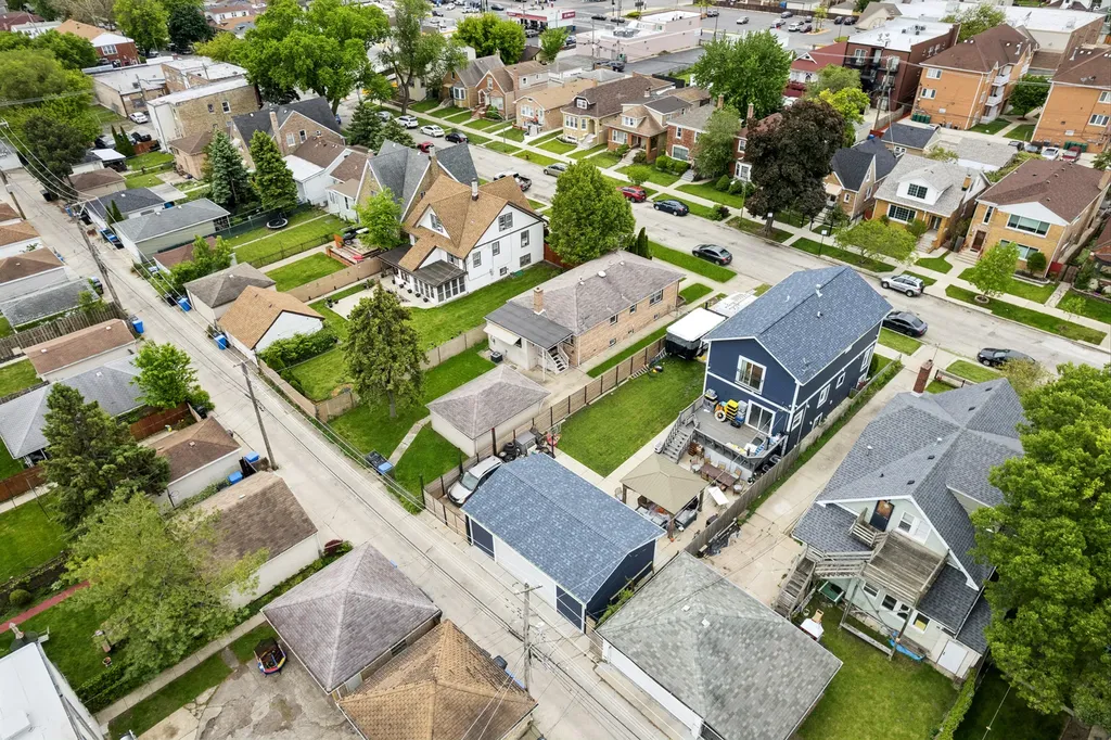 2841 North Neva Avenue Chicago IL 60634