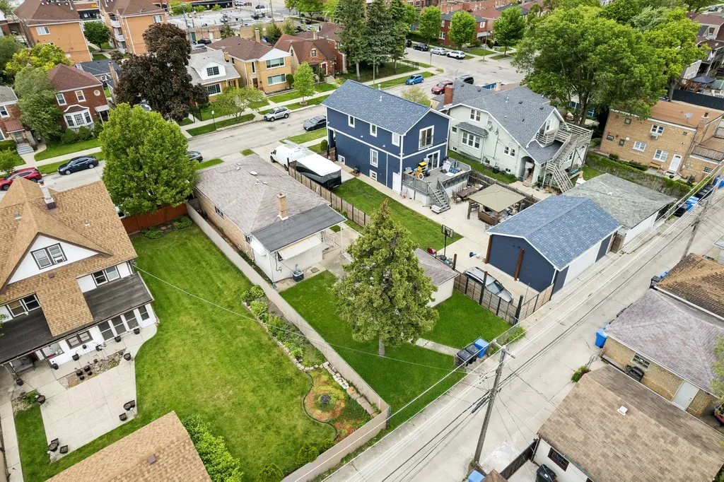 2841 North Neva Avenue Chicago IL 60634
