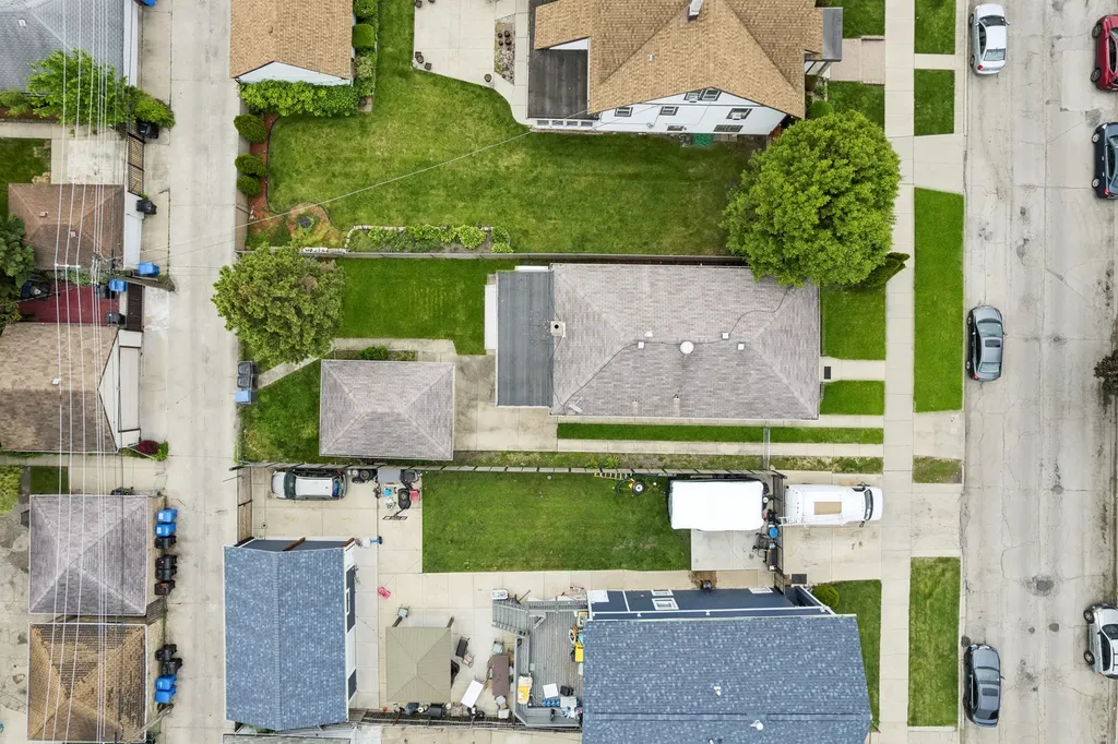 2841 North Neva Avenue Chicago IL 60634