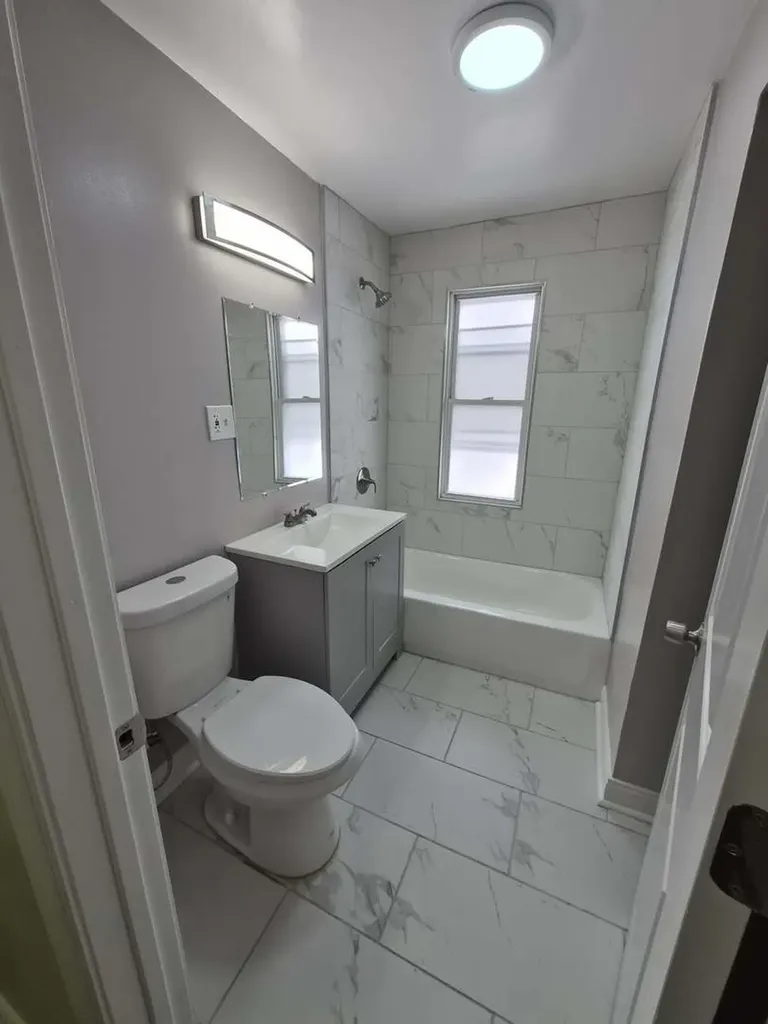 1234 West 72nd Street Chicago IL 60636
