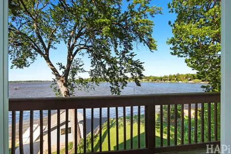 9 Lakeside Lane Fox Lake IL 60020