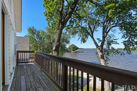 9 Lakeside Lane Fox Lake IL 60020