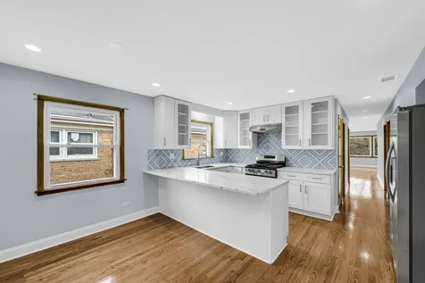 5740 North Lowell Avenue Chicago IL 60646