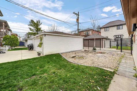 5740 North Lowell Avenue Chicago IL 60646