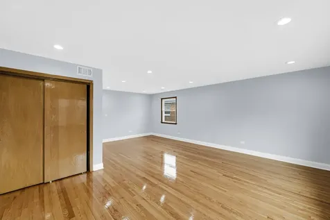5740 North Lowell Avenue Chicago IL 60646