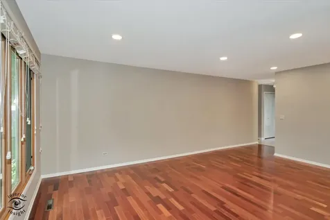 1130 Laureli Circle Naperville IL 60540