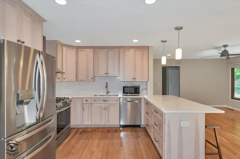 1130 Laureli Circle Naperville IL 60540