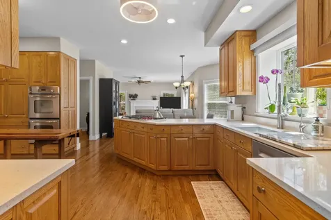2803 Rose Avenue Mchenry IL 60050