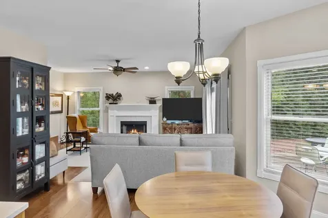 2803 Rose Avenue Mchenry IL 60050