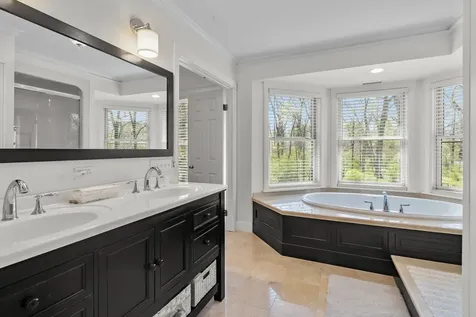 2803 Rose Avenue Mchenry IL 60050