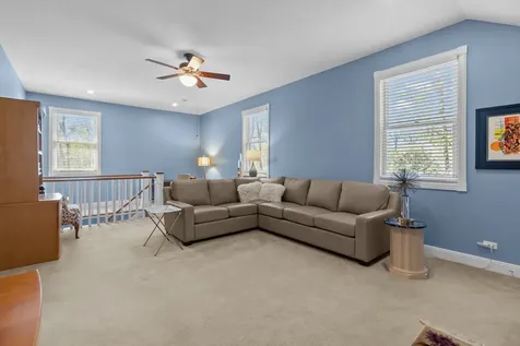 2803 Rose Avenue Mchenry IL 60050