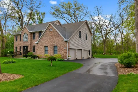 2803 Rose Avenue Mchenry IL 60050