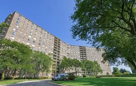 7141 North Kedzie Avenue Chicago IL 60645