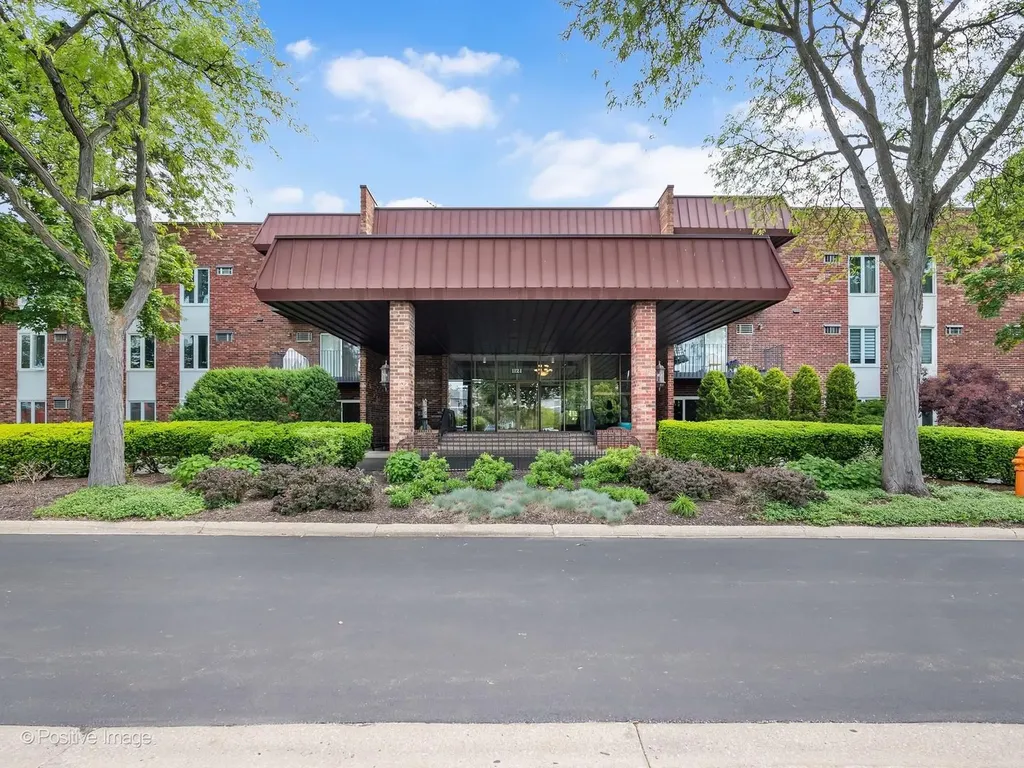 1121 West Ogden Avenue Naperville IL 60563