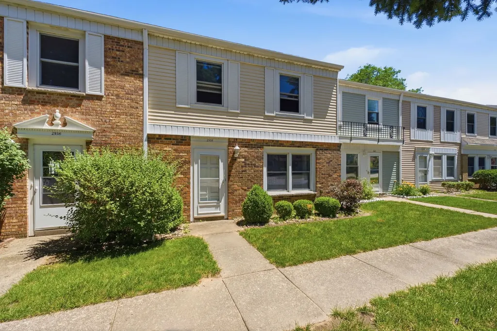 2938 Archer Drive East Moline IL 61244