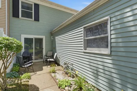 2938 Archer Drive East Moline IL 61244