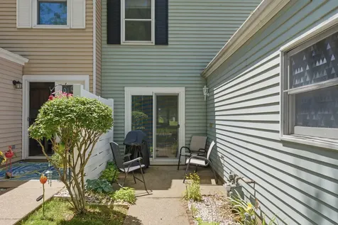 2938 Archer Drive East Moline IL 61244