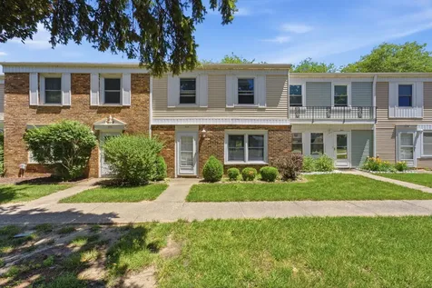 2938 Archer Drive East Moline IL 61244