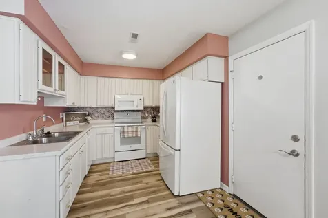2938 Archer Drive East Moline IL 61244