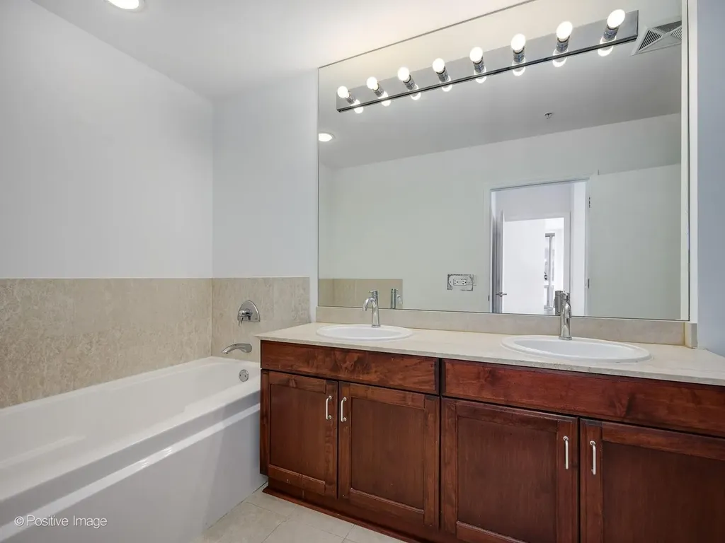 1235 South Prairie Avenue Chicago IL 60605