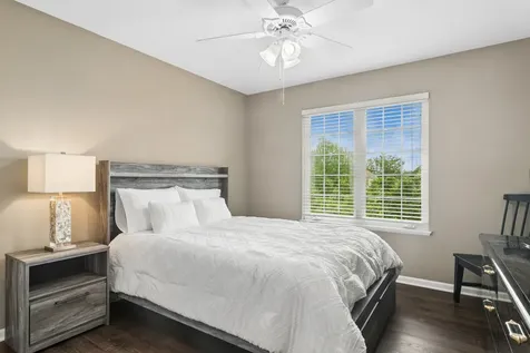 6131 Oakmont Lane Gurnee IL 60031