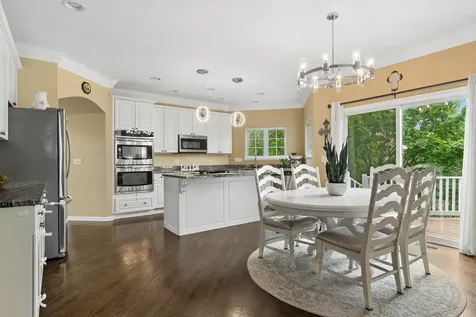 6131 Oakmont Lane Gurnee IL 60031