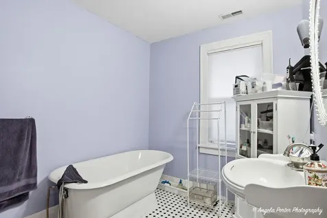 1608 Henry Place Waukegan IL 60085