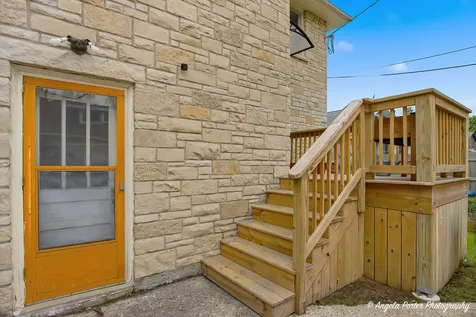 1608 Henry Place Waukegan IL 60085