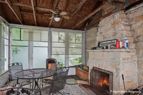 1608 Henry Place Waukegan IL 60085
