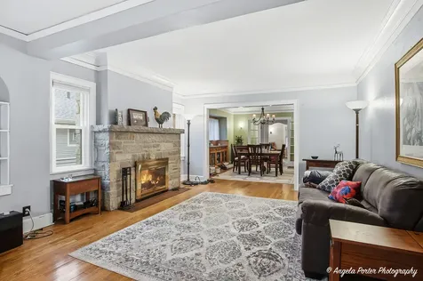 1608 Henry Place Waukegan IL 60085