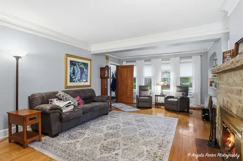 1608 Henry Place Waukegan IL 60085