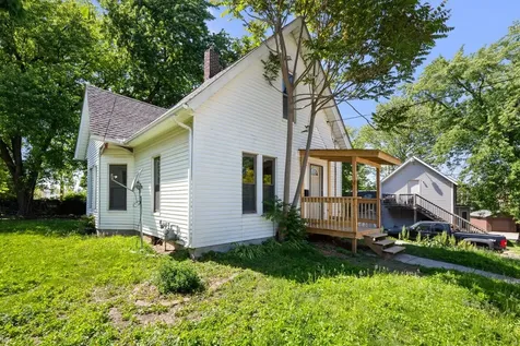 811 15TH Street B Moline IL 61265