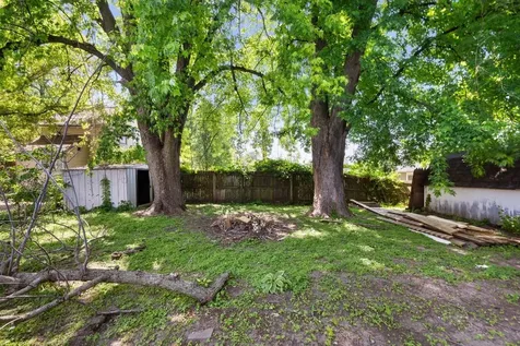 811 15TH Street B Moline IL 61265