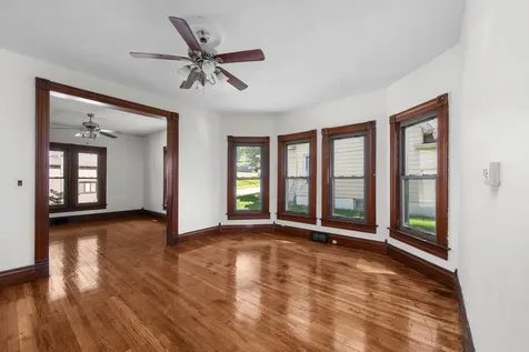 811 15TH Street B Moline IL 61265