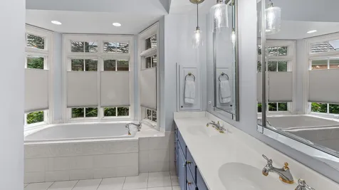25 Riderwood Road North Barrington IL 60010