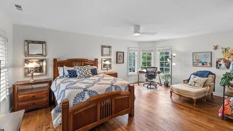 25 Riderwood Road North Barrington IL 60010